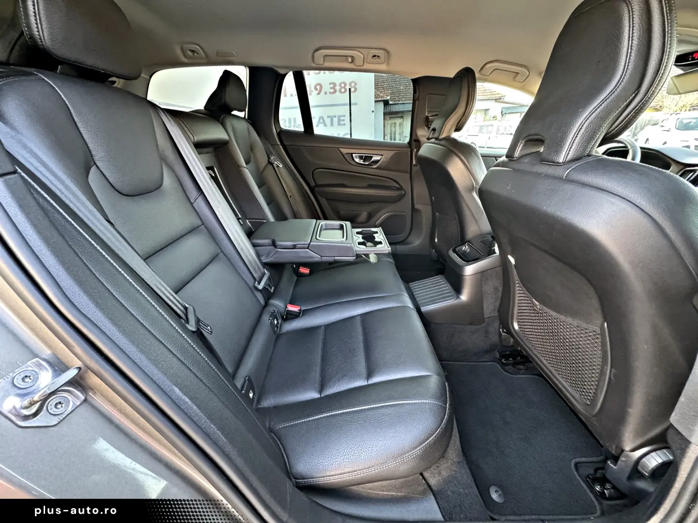 VOLVO V60 T8 AWD Plug In Hybrid Recharge Inscription