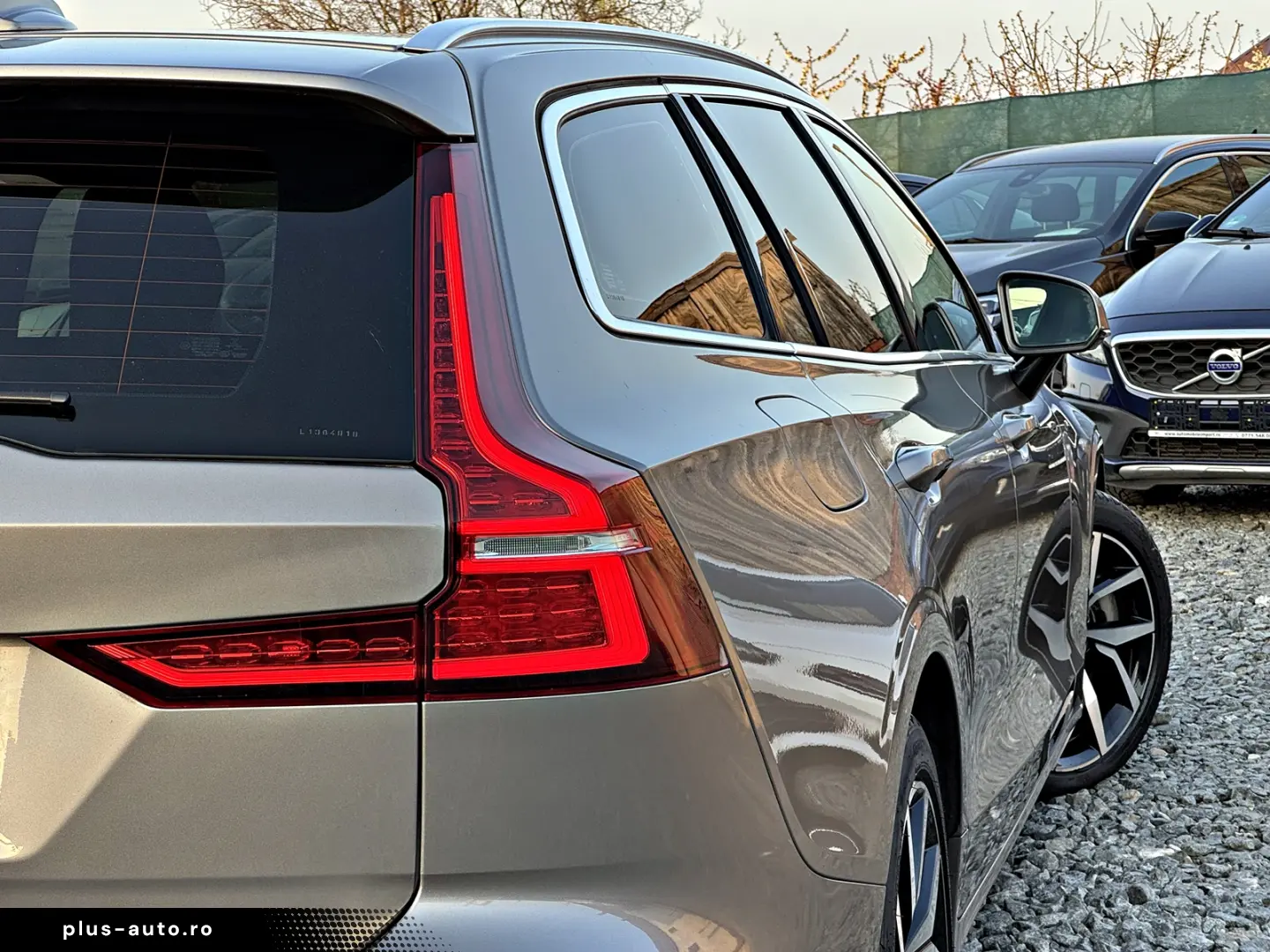 VOLVO V60 T8 AWD Plug In Hybrid Recharge Inscription