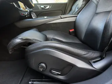 VOLVO V60 T8 AWD Plug In Hybrid Recharge Inscription