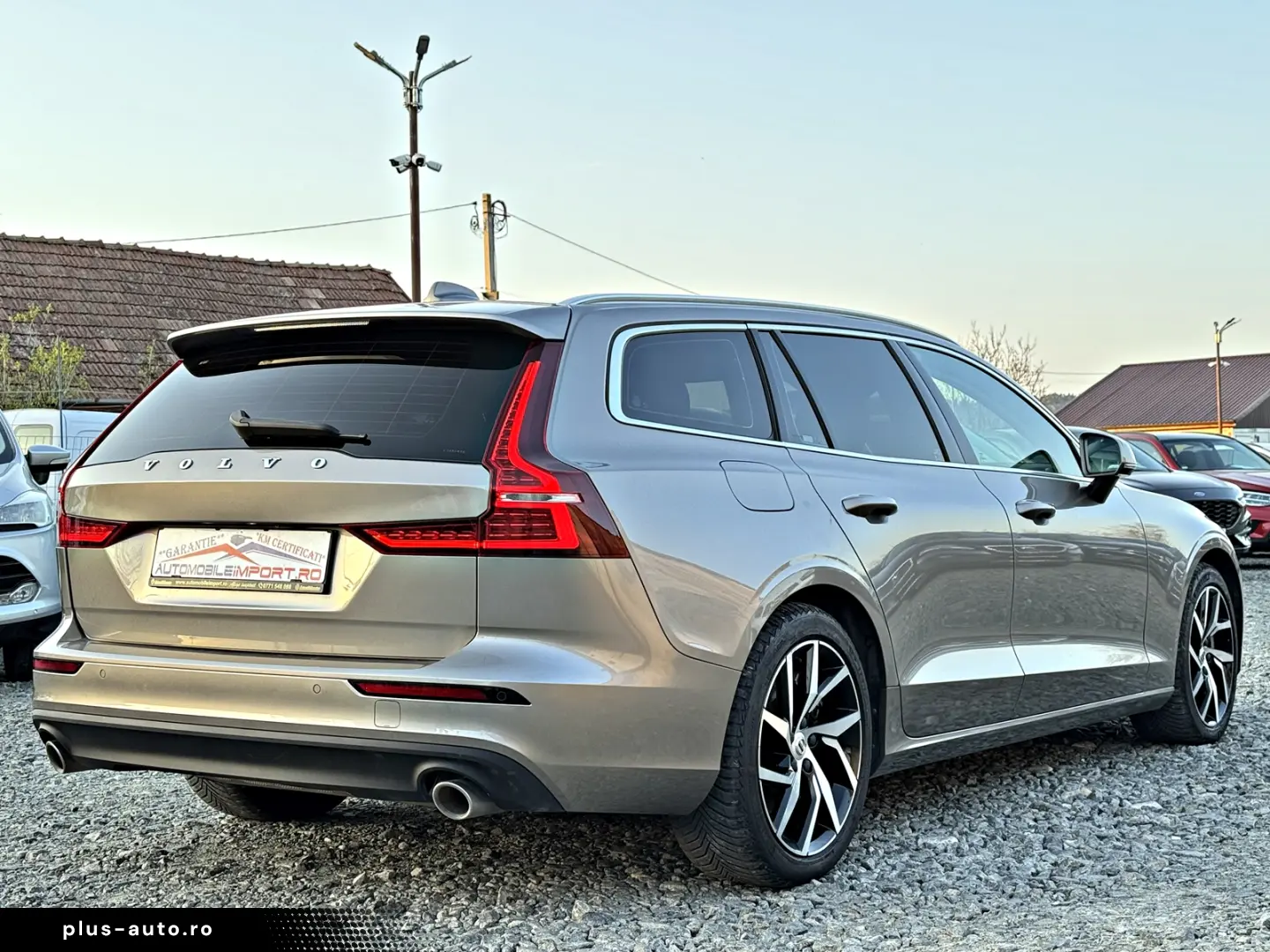 VOLVO V60 T8 AWD Plug In Hybrid Recharge Inscription