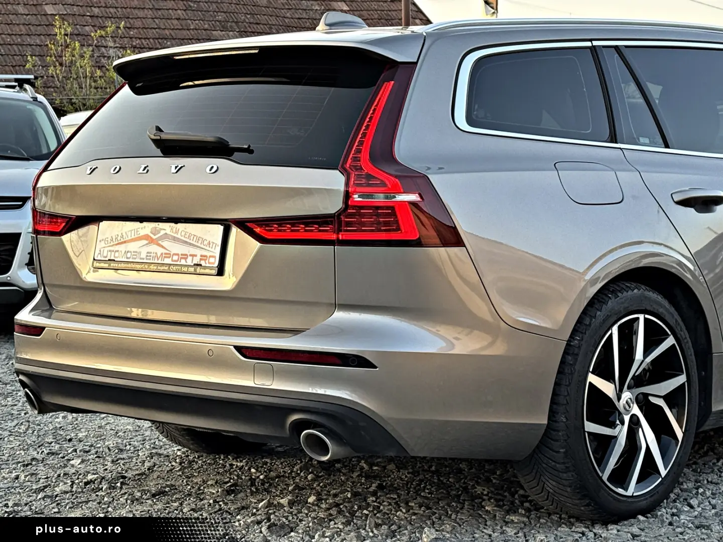 VOLVO V60 T8 AWD Plug In Hybrid Recharge Inscription
