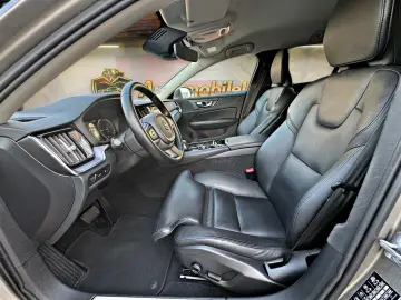 VOLVO V60 T8 AWD Plug In Hybrid Recharge Inscription