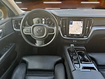 VOLVO V60 T8 AWD Plug In Hybrid Recharge Inscription