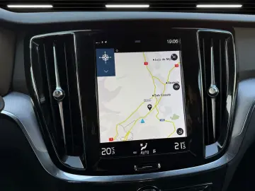 VOLVO V60 T8 AWD Plug In Hybrid Recharge Inscription