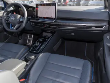 Volkswagen Golf VIII 2.0 TSI DSG 4Motion R BLACK EDITION