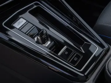 Volkswagen Golf VIII 2.0 TSI DSG 4Motion R BLACK EDITION