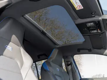 Volkswagen Golf VIII 2.0 TSI DSG 4Motion R BLACK EDITION