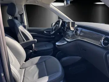 MERCEDES-BENZ EQV300 L AVANTGARDE Pano AIRMATIC