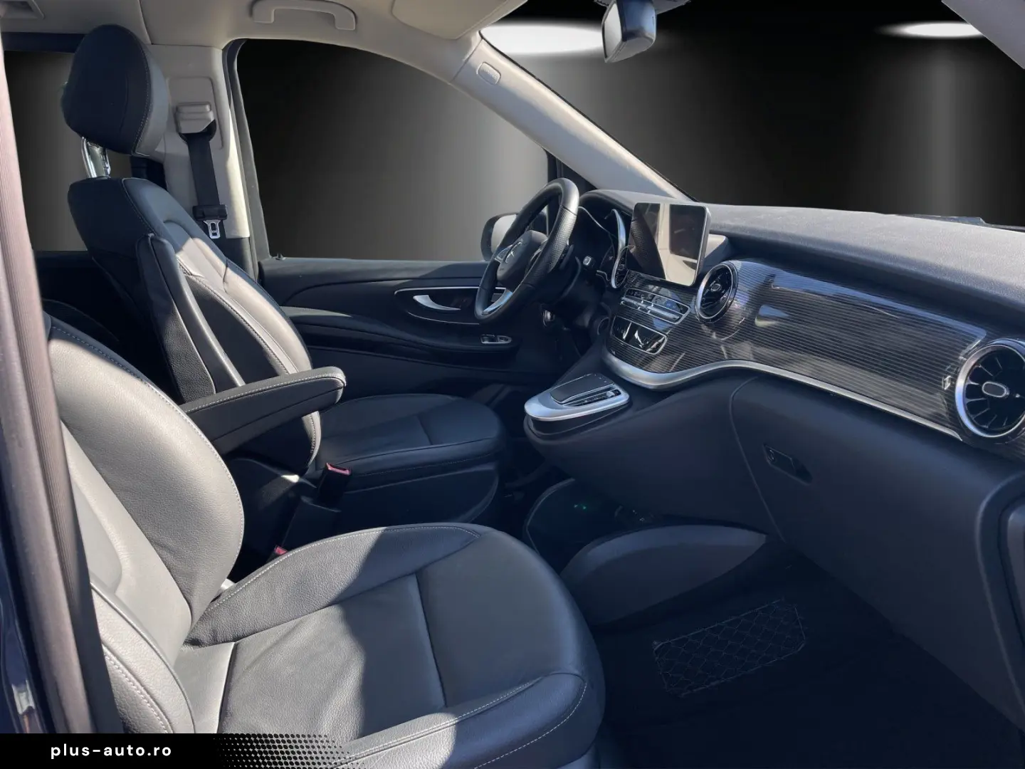 MERCEDES-BENZ EQV300 L AVANTGARDE Pano AIRMATIC