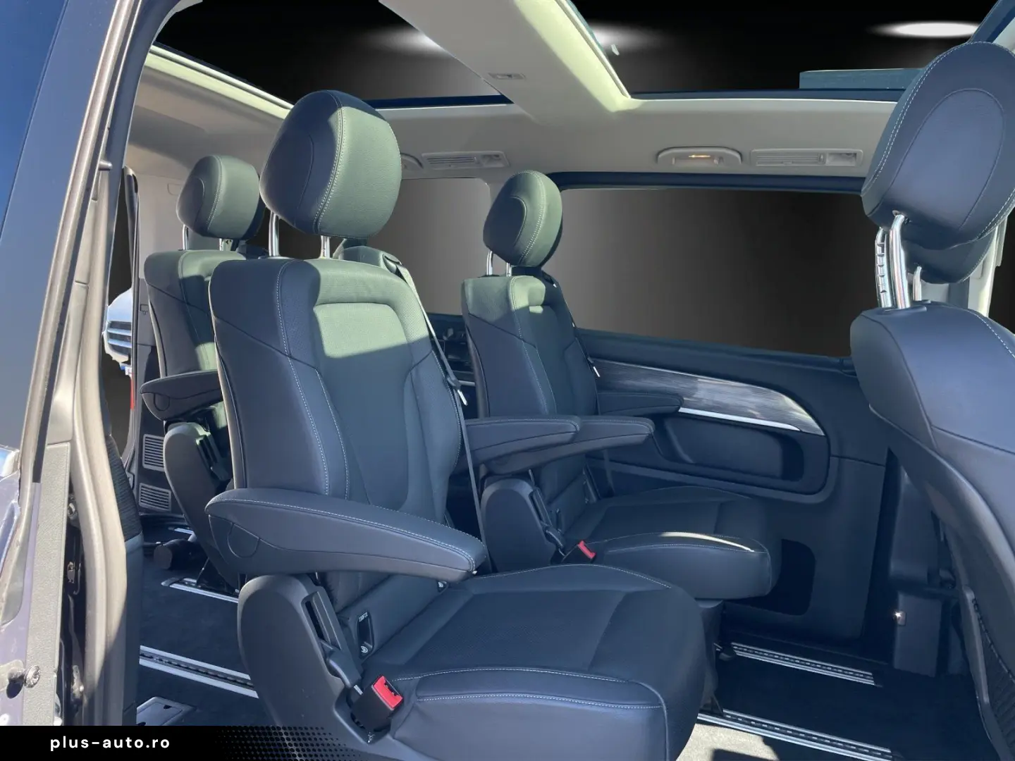 MERCEDES-BENZ EQV300 L AVANTGARDE Pano AIRMATIC