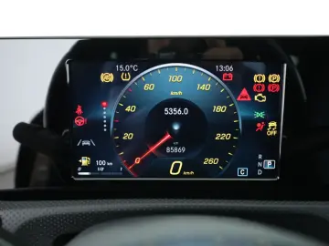 MERCEDES-BENZ CLA 250 AMG LED Sound Navi PTS Kam. Memory