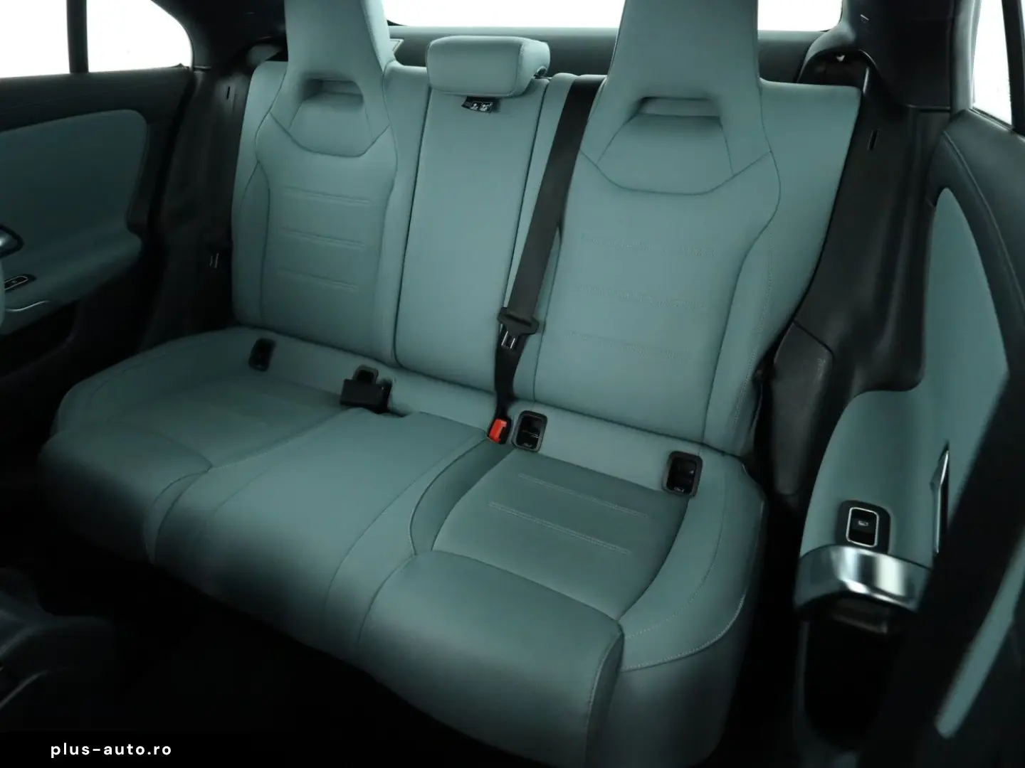 MERCEDES-BENZ CLA 250 AMG LED Sound Navi PTS Kam. Memory