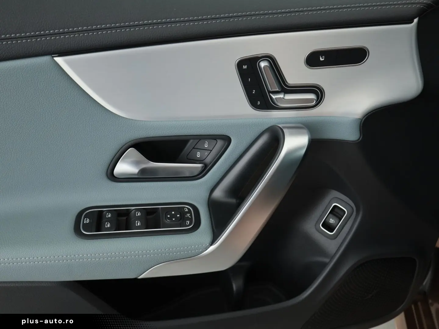 MERCEDES-BENZ CLA 250 AMG LED Sound Navi PTS Kam. Memory