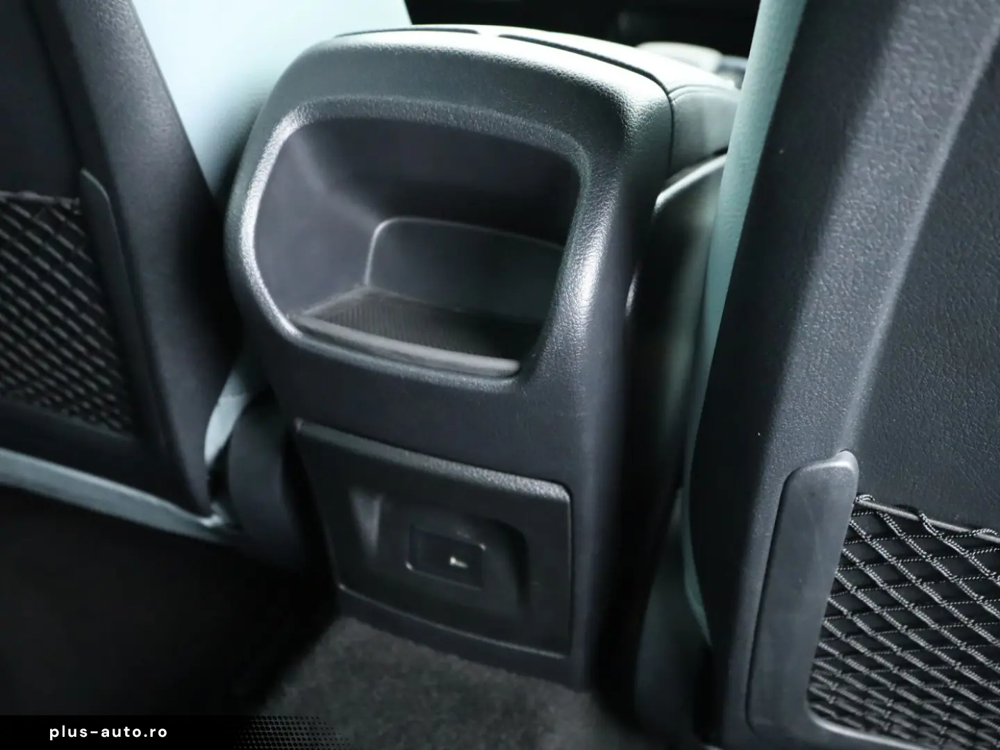 MERCEDES-BENZ CLA 250 AMG LED Sound Navi PTS Kam. Memory