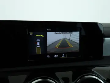 MERCEDES-BENZ CLA 250 AMG LED Sound Navi PTS Kam. Memory