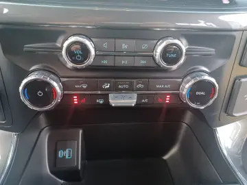 FORD F 150 Full-Hybrid 4x4 Powerboost. 360 .LED.