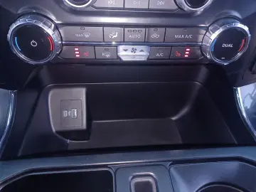 FORD F 150 Full-Hybrid 4x4 Powerboost. 360 .LED.