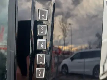 FORD F 150 Full-Hybrid 4x4 Powerboost. 360 .LED.