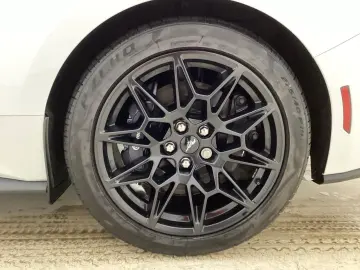 FORD Mustang Fastback 5.0 Ti-VCT V8 328 kW GT