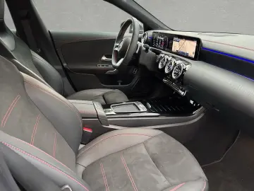 MERCEDES-BENZ CLA 200 Coupe AMG Advanced Plus LED Distr