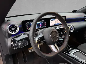 MERCEDES-BENZ CLA 200 Coupe AMG Advanced Plus LED Distr