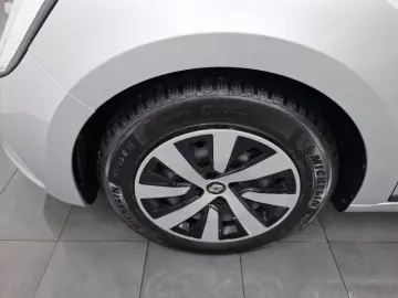 RENAULT CLIO 1.5 Blue dCi 100 Equilibre