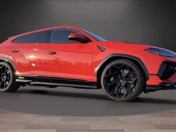 LAMBORGHINI Urus PERFORMANTE