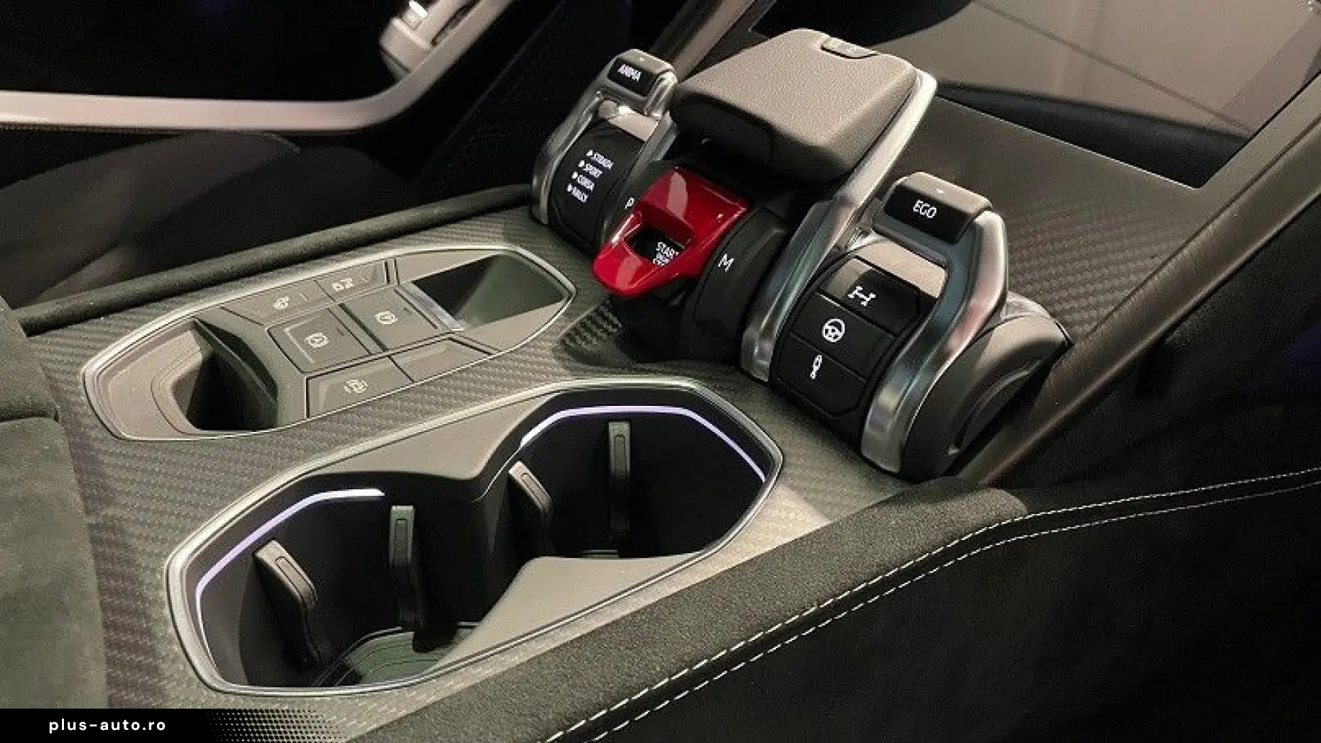 LAMBORGHINI Urus PERFORMANTE