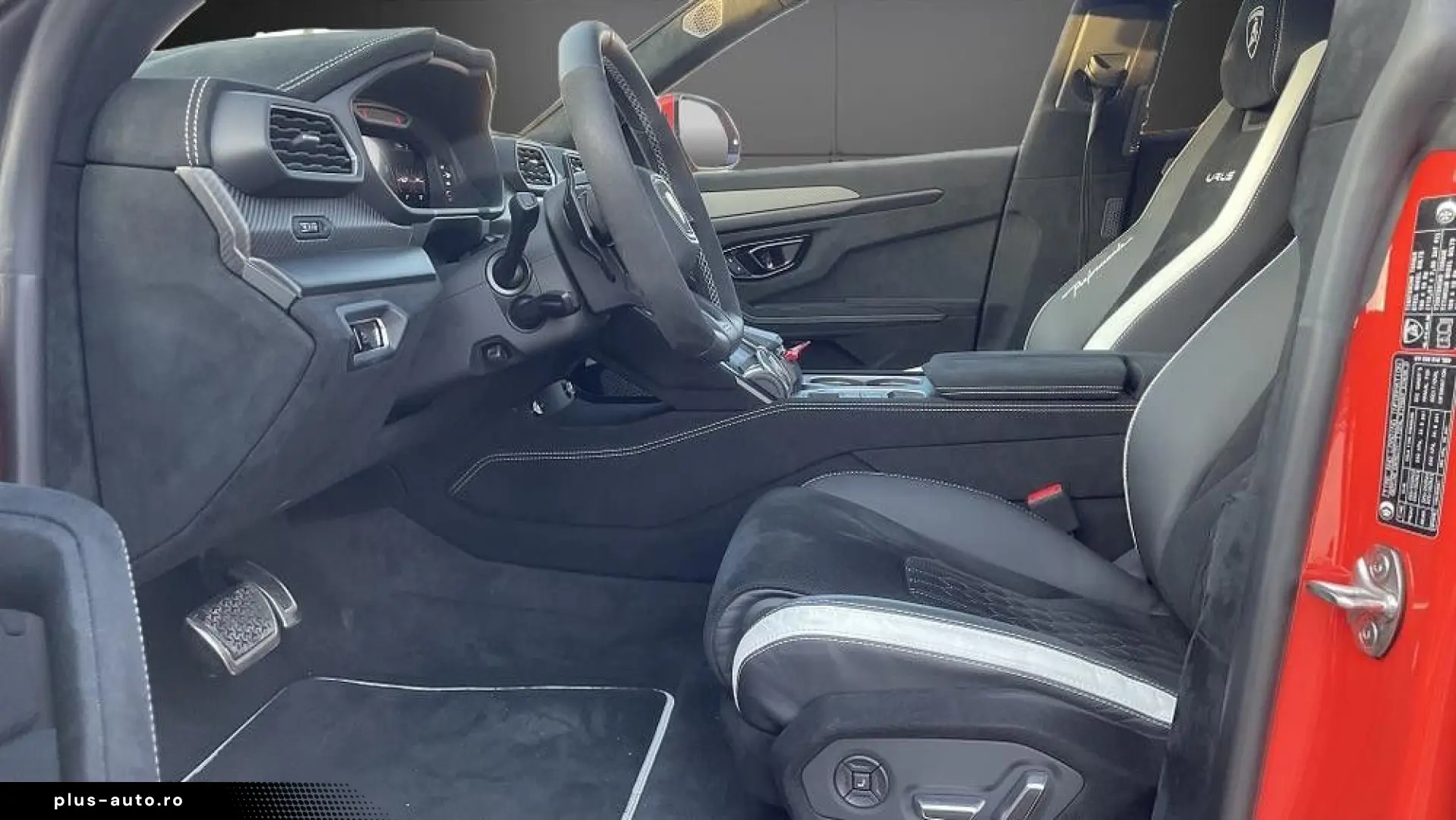 LAMBORGHINI Urus PERFORMANTE