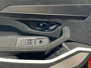 LAMBORGHINI Urus PERFORMANTE