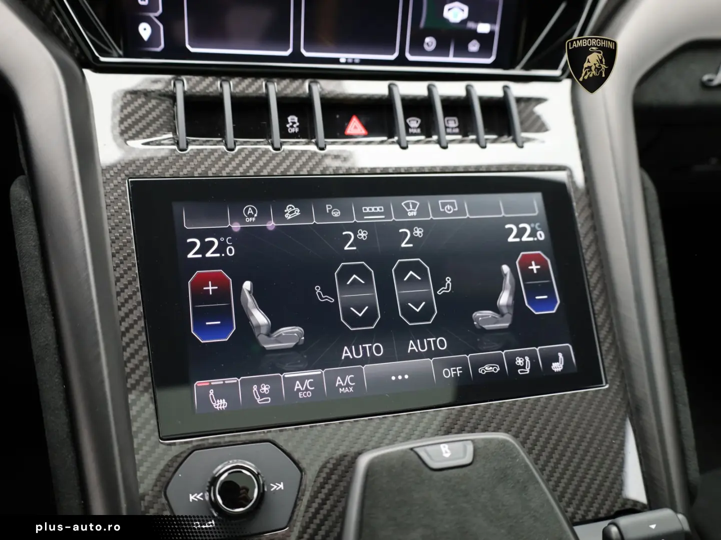 LAMBORGHINI Urus Performante