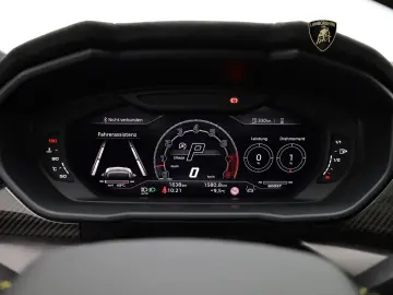 LAMBORGHINI Urus Performante
