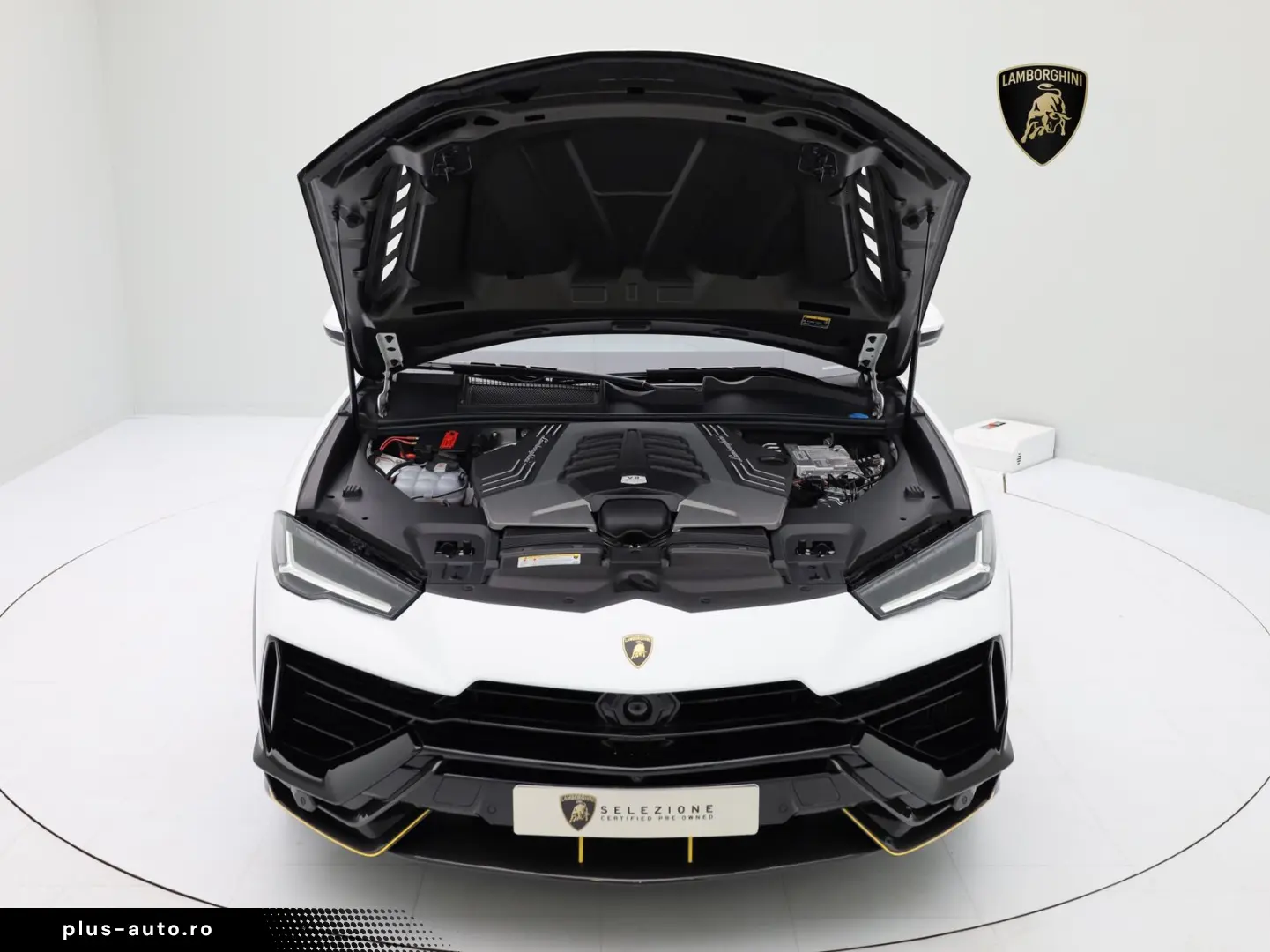 LAMBORGHINI Urus Performante