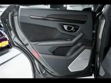 LAMBORGHINI Urus S 666 CH AKRAPOVIC CARBON AHK B&O 3D
