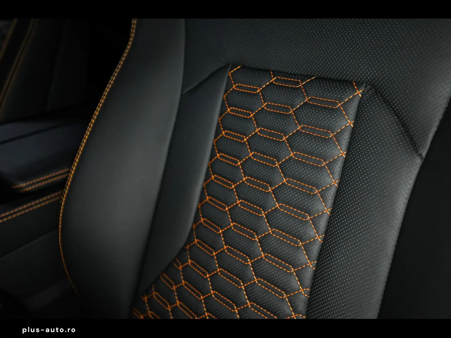 LAMBORGHINI Urus S 666 CH AKRAPOVIC CARBON AHK B&O 3D