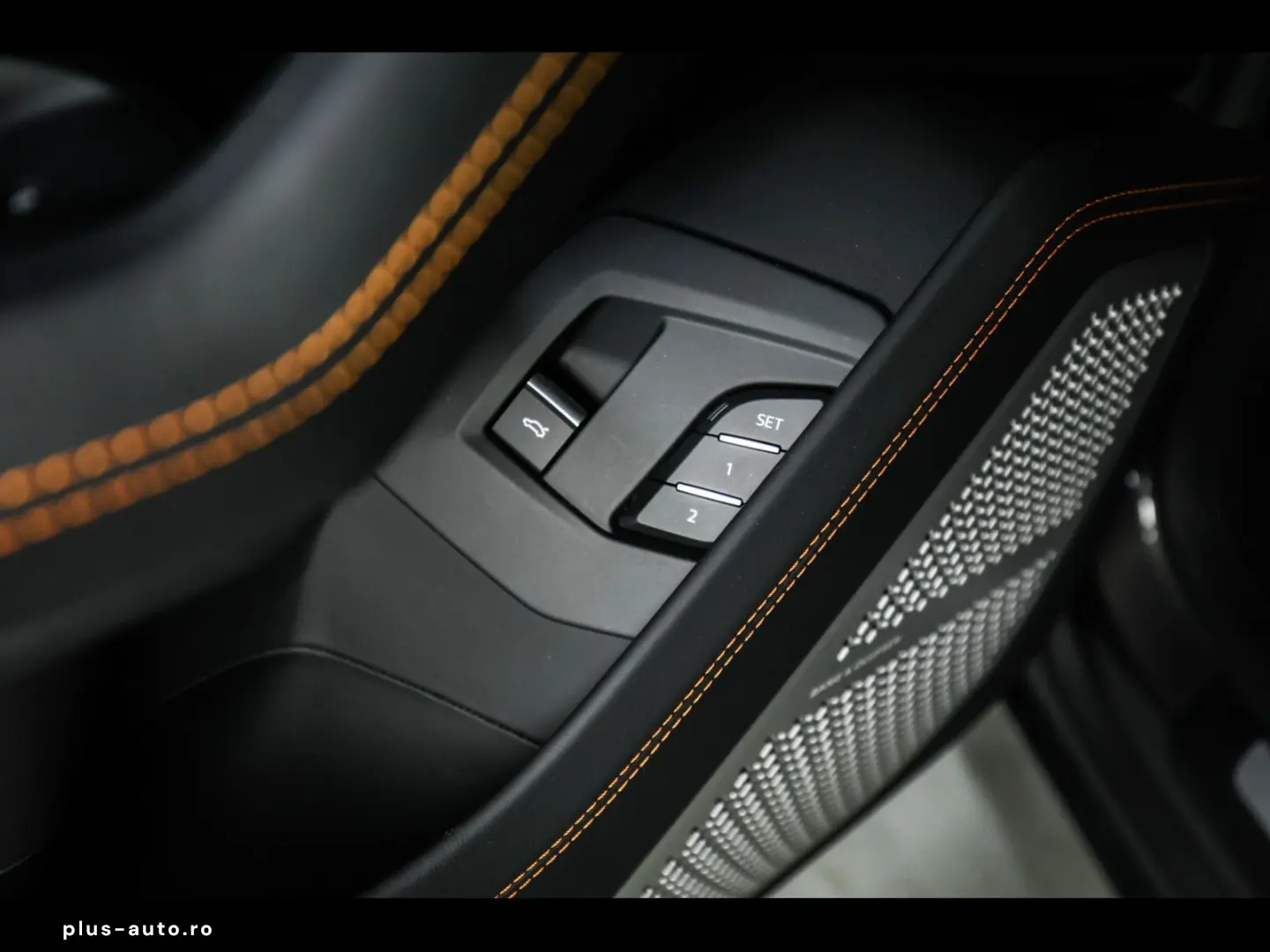 LAMBORGHINI Urus S 666 CH AKRAPOVIC CARBON AHK B&O 3D