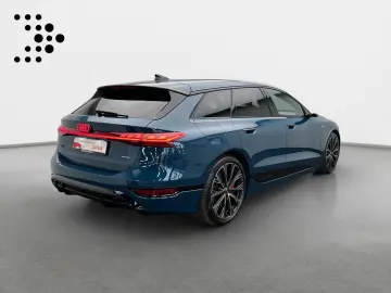 AUDI A6 Avant e-tron quattro S-LINE