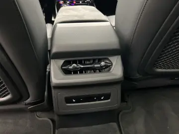 AUDI A6 Avant e-tron quattro S-LINE