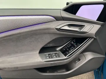 AUDI A6 Avant e-tron quattro S-LINE