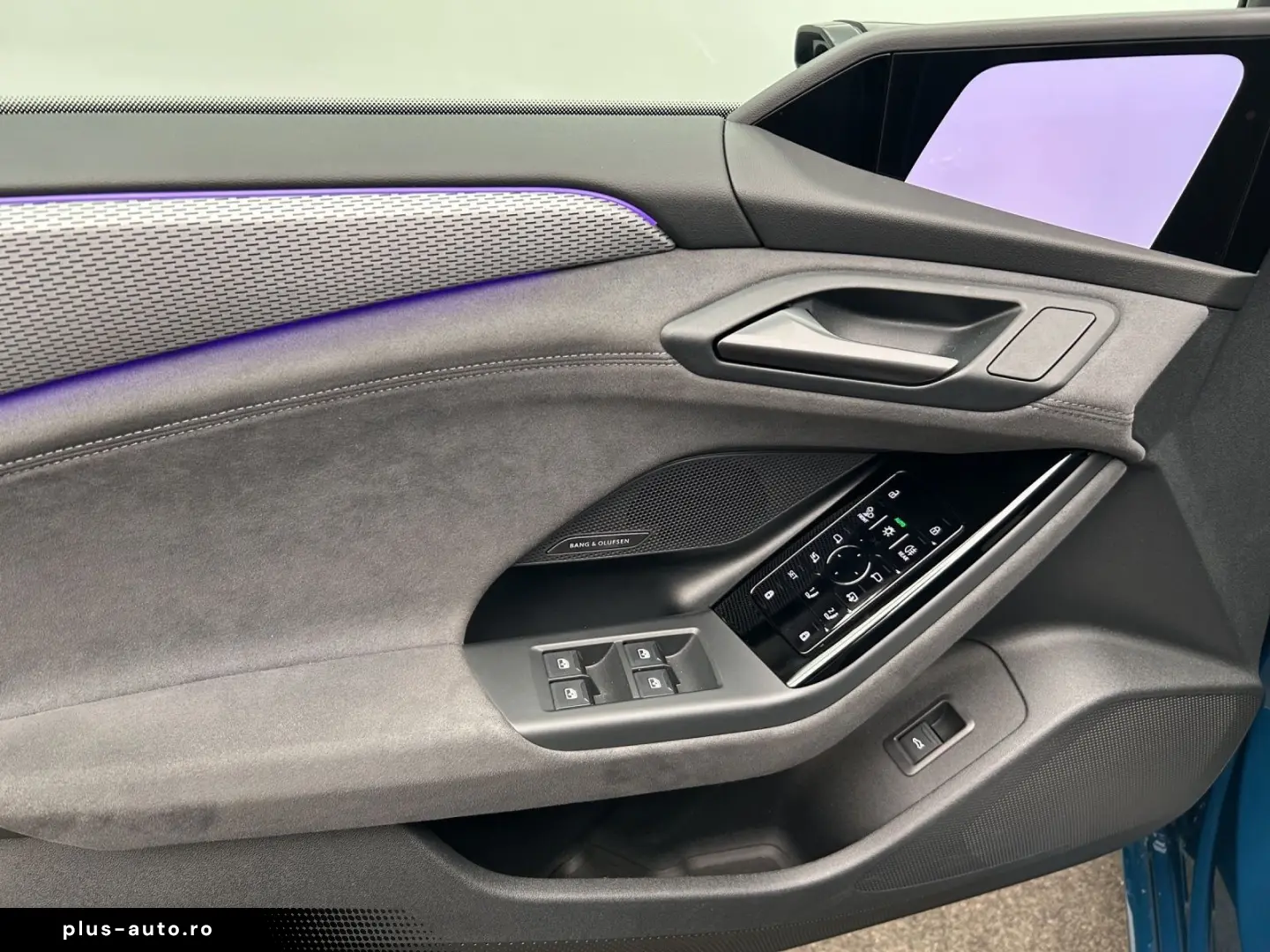 AUDI A6 Avant e-tron quattro S-LINE