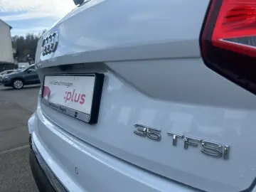 AUDI Q2 35 TFSI advanced SHZ Einparkhilfe
