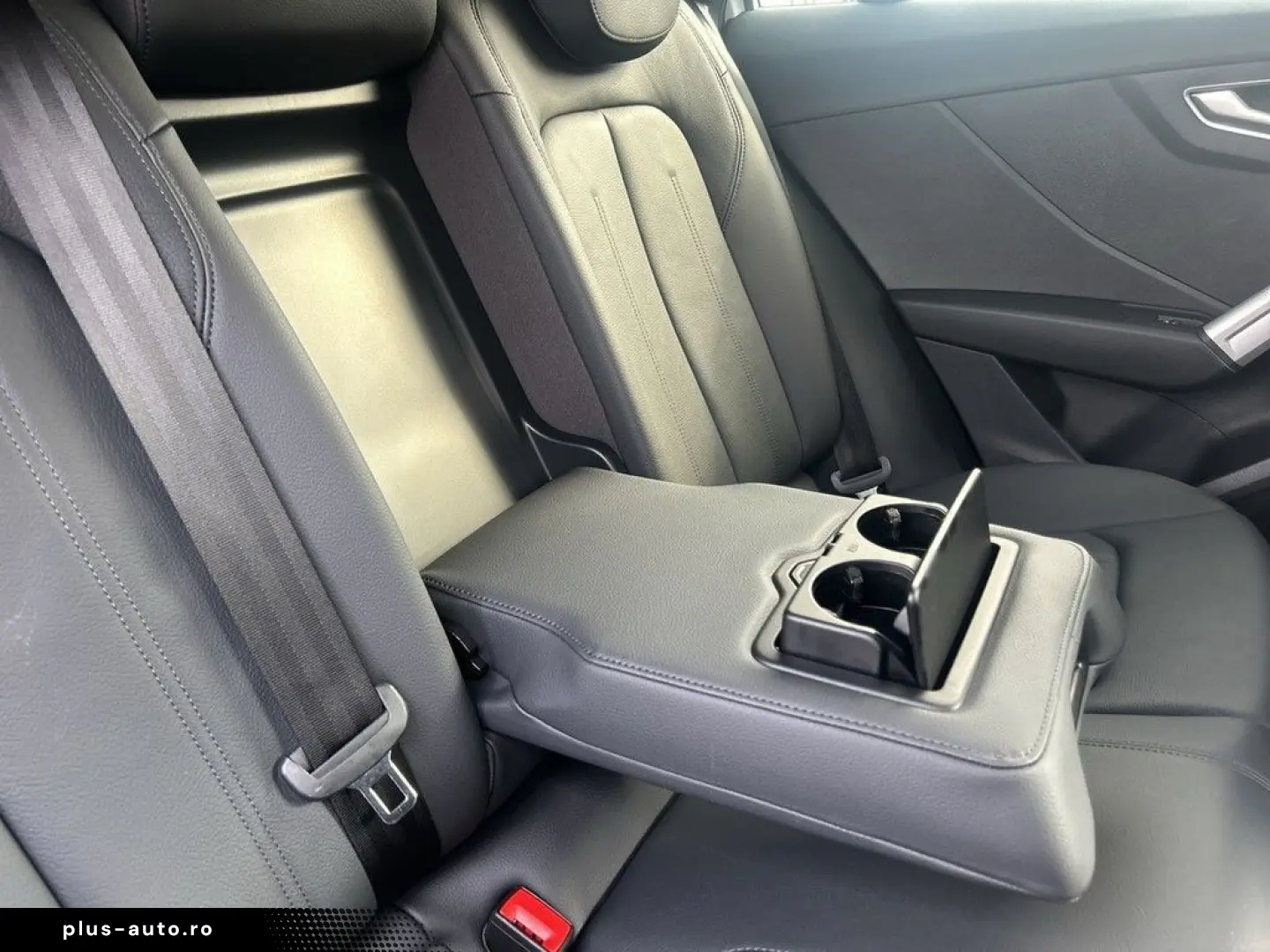 AUDI Q2 35 TFSI advanced SHZ Einparkhilfe