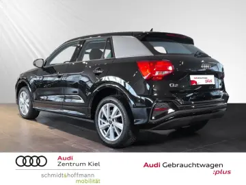 AUDI Q2 35 TFSI S-line S-tronic Leder Parkassistent