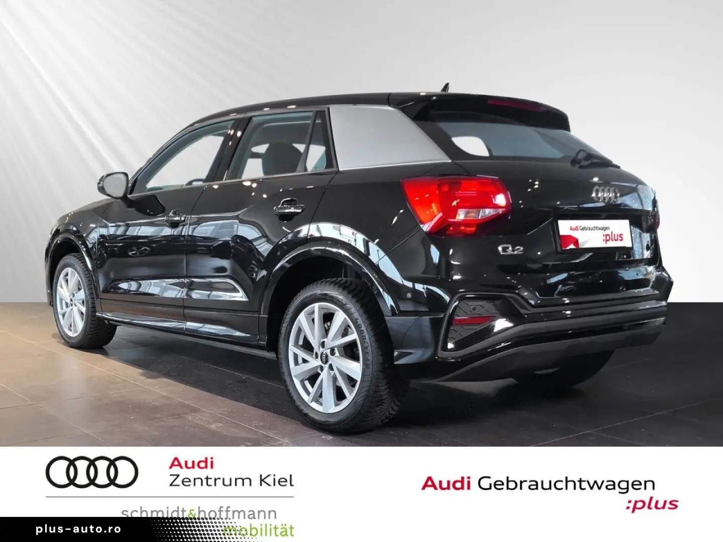 AUDI Q2 35 TFSI S-line S-tronic Leder Parkassistent