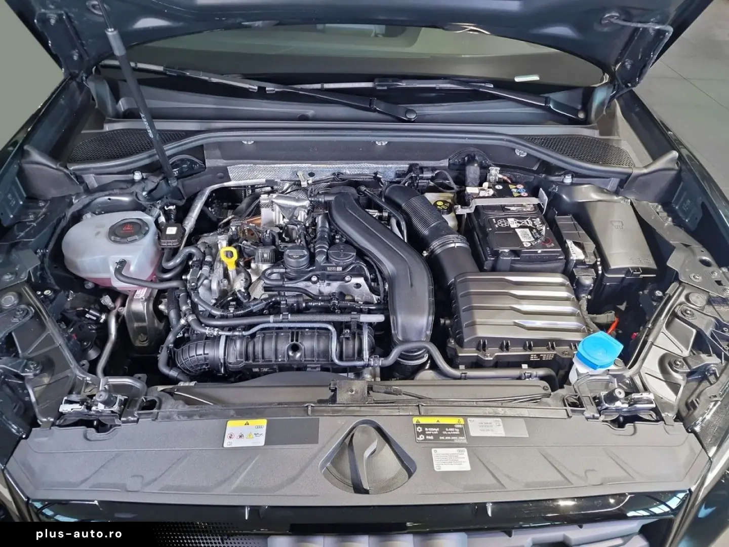 AUDI Q2 35 TFSI S-line S-tronic Leder Parkassistent