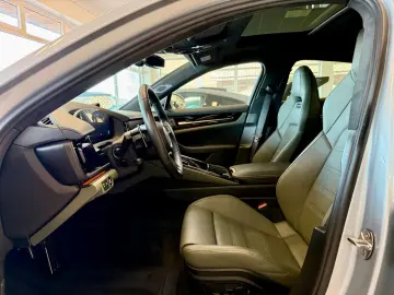 PORSCHE Panamera Turbo S E-Hybrid