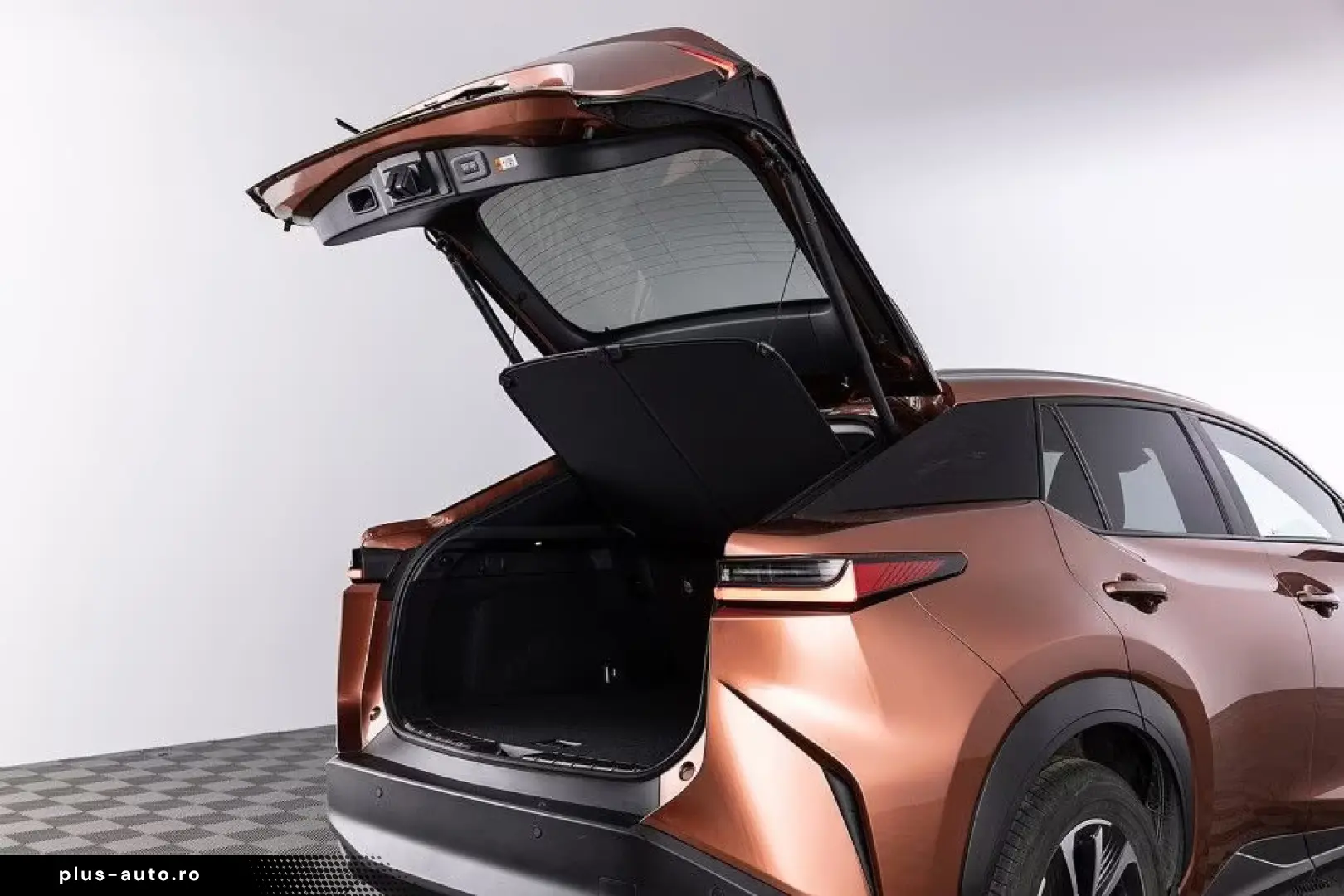 Lexus RZ 450e 313PK Business Line 71 kWh  SOH 97%  LED