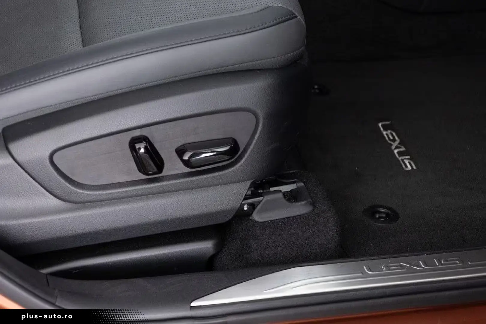 Lexus RZ 450e 313PK Business Line 71 kWh  SOH 97%  LED