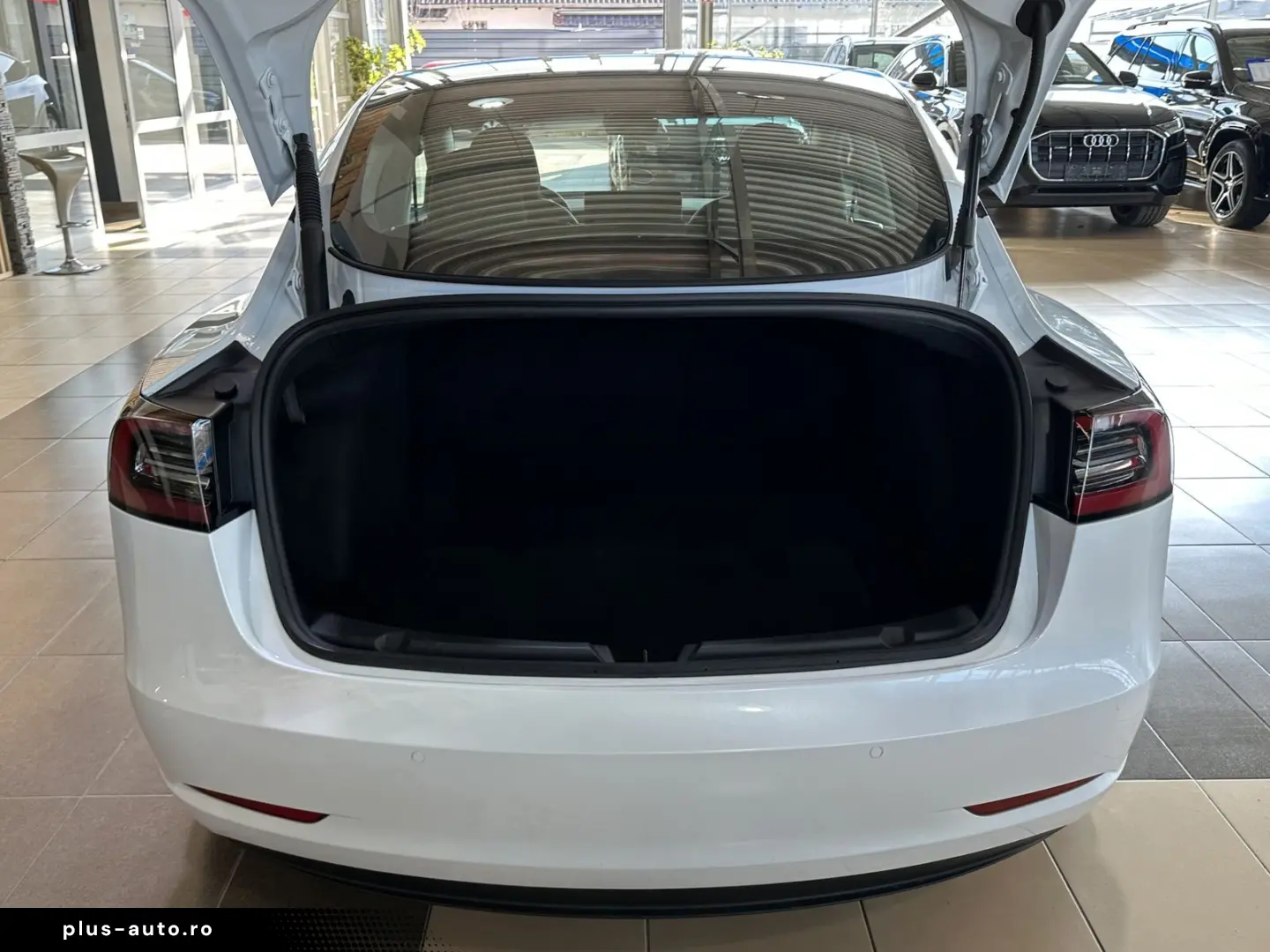 TESLA Model 3 RWD SHZ LED Leder Pano Autopilot R.Cam