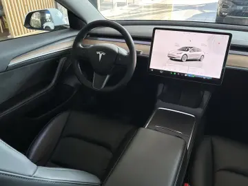 TESLA Model 3 RWD SHZ LED Leder Pano Autopilot R.Cam